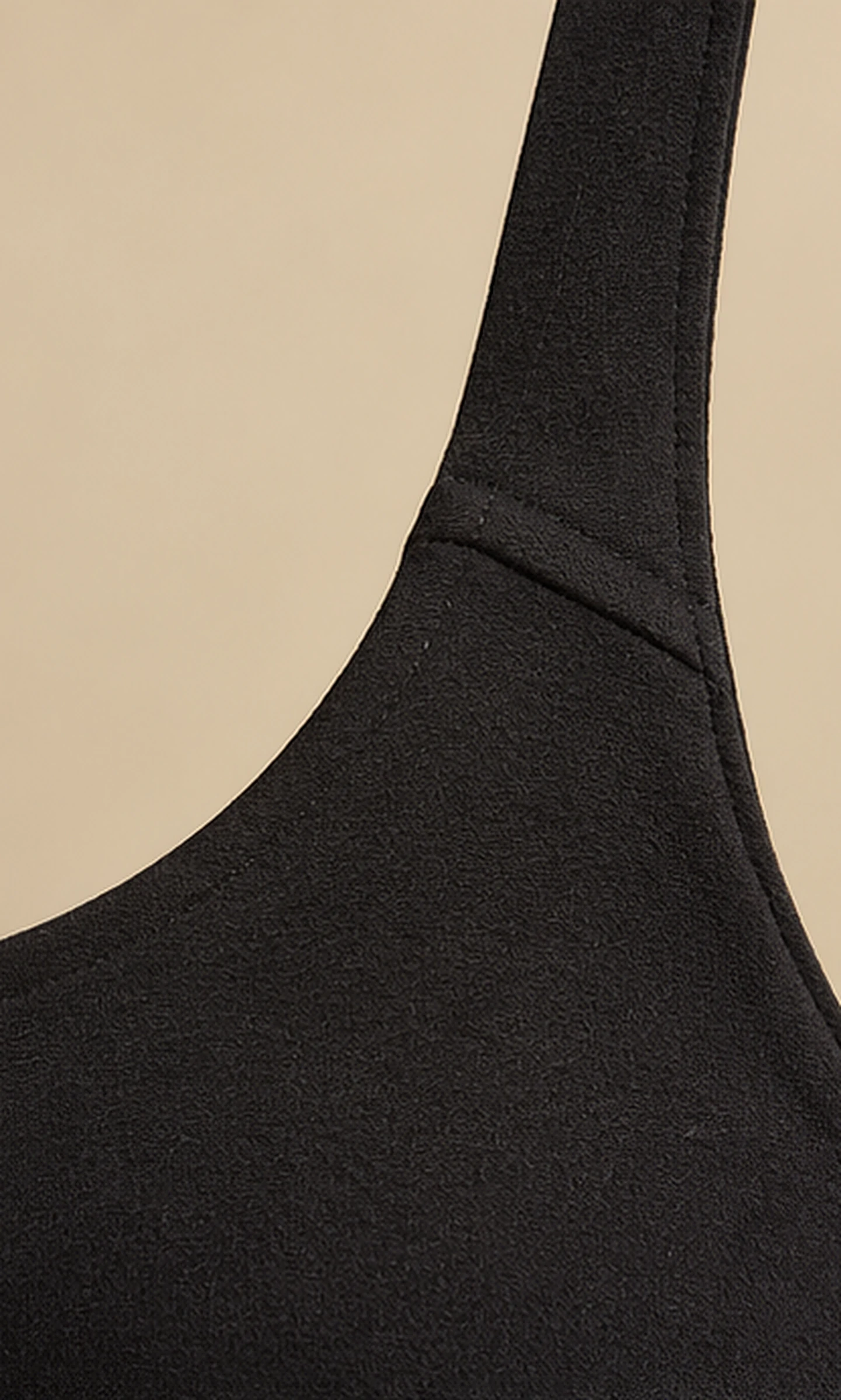 Classy Halter Tank, close-up of the neckline and the strap seam
