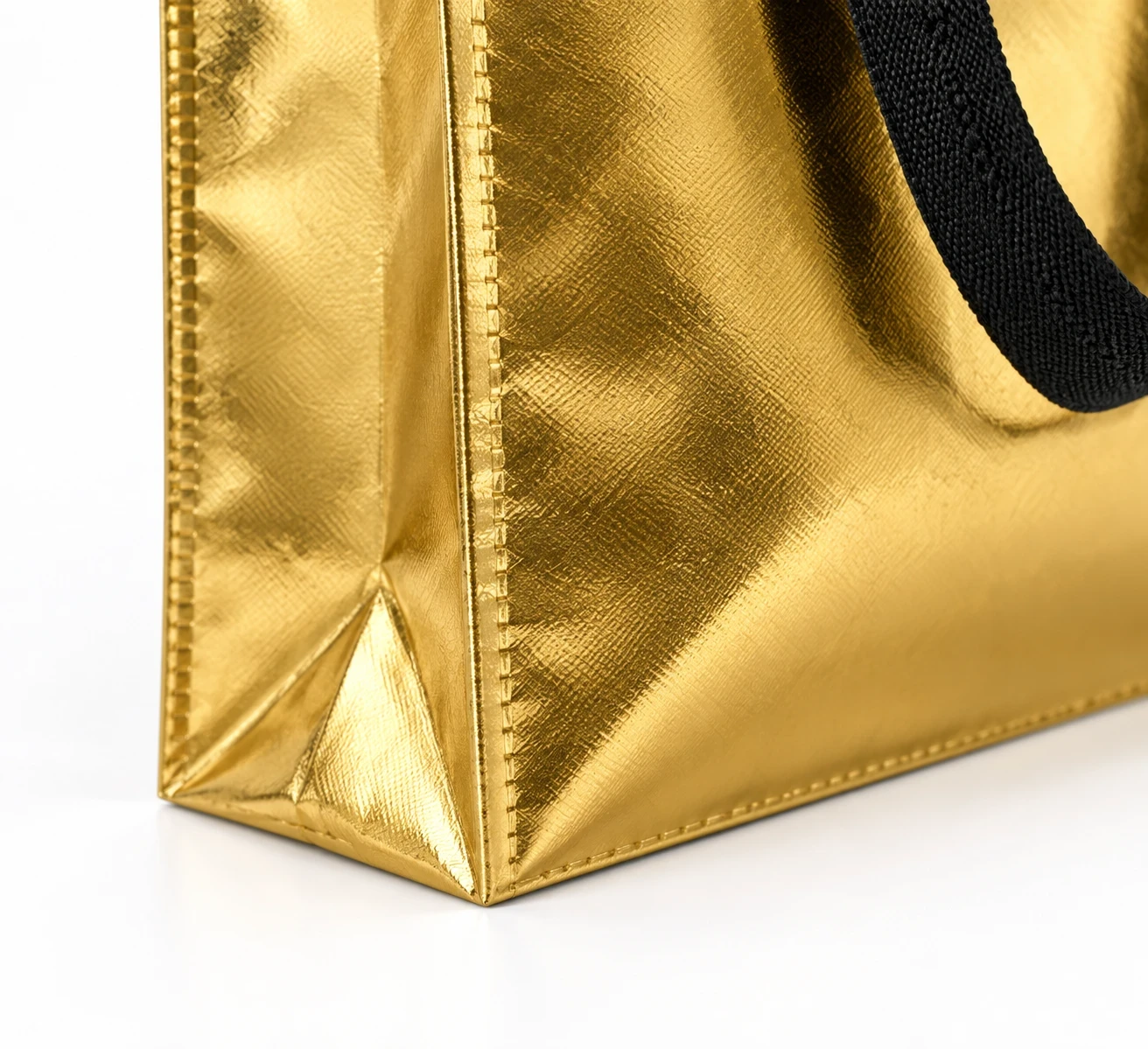 Coated bag, gusset close-up