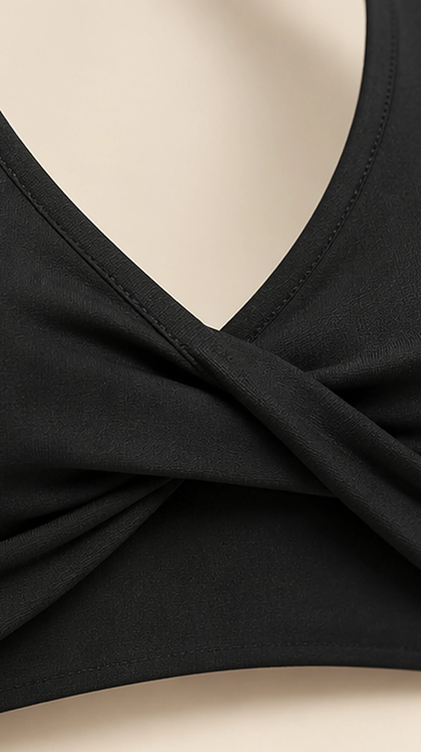 Classy UnifiedMove Twister Sports Bra, close-up of the twist